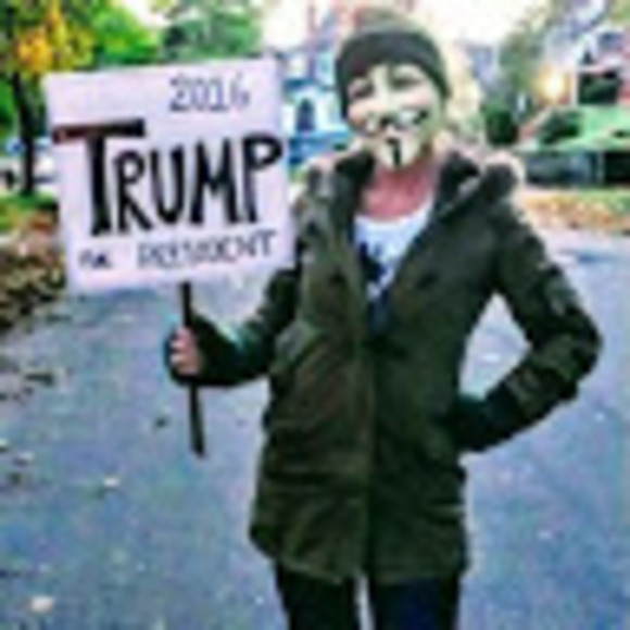 Meet your Posher, Jessica - Picture 1 of 1